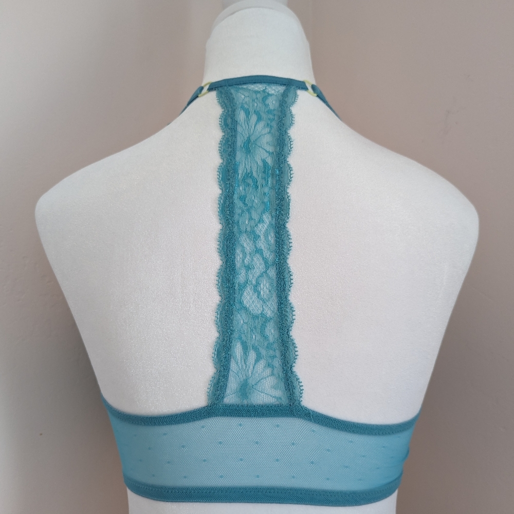 Victoria Secret Posey Lace Front-Close Push-Up Bra